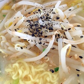 もやしたっぷりラーメン☆